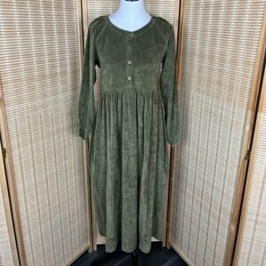 Kate Quinn Long Sleeve Velour Dress